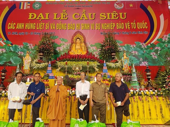 Cầu siêu tưởng niệm các anh hùng, liệt sĩ, đồng bào hy sinh vì Tổ quốc ảnh 1