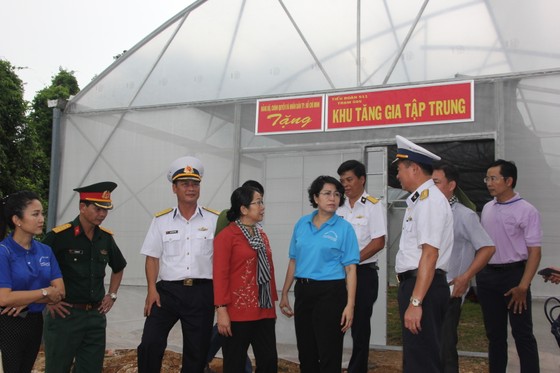 TPHCM hỗ trợ thiết thực các đơn vị trên vùng biển Tây Nam ảnh 2