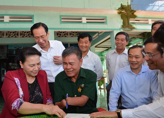 Trân trọng biết ơn sự hy sinh to lớn của các anh hùng, liệt sĩ, thương bệnh binh cho đất nước ảnh 3