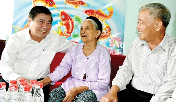 Trân trọng biết ơn sự hy sinh to lớn của các anh hùng, liệt sĩ, thương bệnh binh cho đất nước ảnh 4