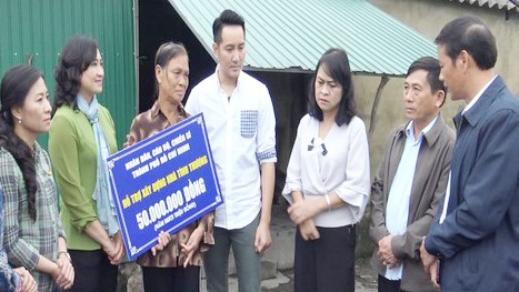 TPHCM hỗ trợ tỉnh Hà Tĩnh 3,6 tỷ đồng khắc phục hậu quã bão lũ ảnh 1