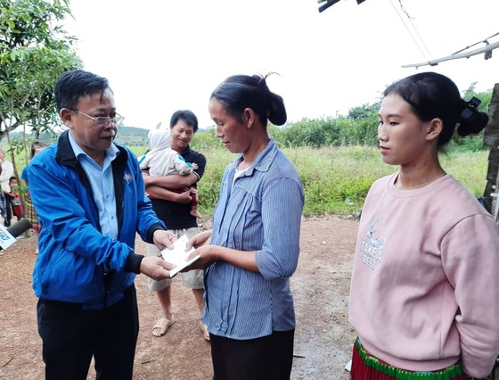 Hơn 1,2 tỷ đồng hỗ trợ đồng bào các dân tộc huyện Cư Jút, tỉnh Đắk Nông ảnh 4