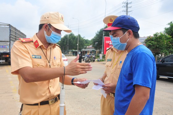 Bình Phước: Lập thêm 3 chốt kiểm soát người né khai báo y tế ảnh 1