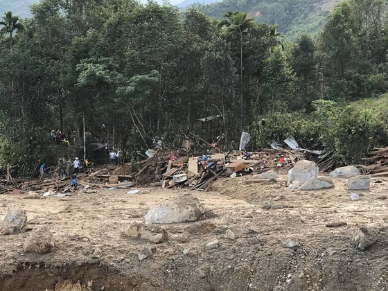 Toàn cảnh thảm họa sạt lở vùi lấp người ở Trà Leng, Trà Vân ảnh 14