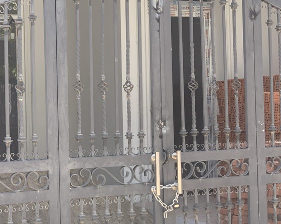 Ngang nhiên phá rối, khóa cửa nhà dân tại dự án Phú Gia Compound Đà Nẵng ảnh 1