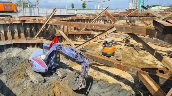 Bí thư Thành ủy Đà Nẵng đề nghị nghiêm túc nhìn lại trách nhiệm đơn vị liên quan ảnh 1