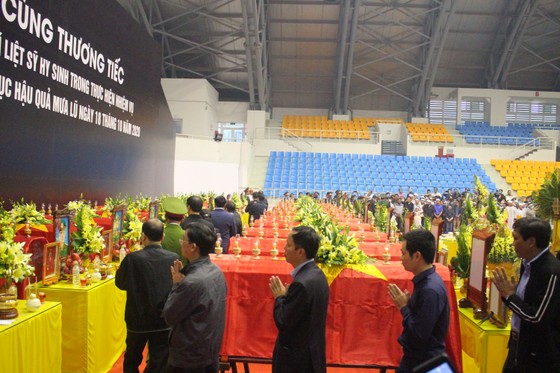 Lễ viếng và truy điệu 22 liệt sĩ Đoàn Kinh tế - Quốc phòng 337 hy sinh tại Quảng Trị ảnh 6