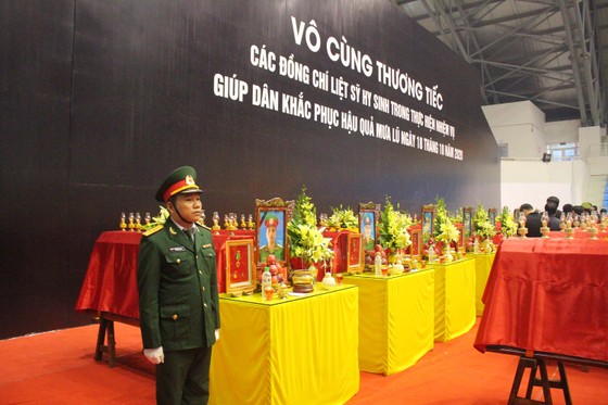 Lễ viếng và truy điệu 22 liệt sĩ Đoàn Kinh tế - Quốc phòng 337 hy sinh tại Quảng Trị ảnh 5