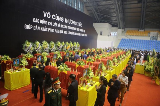 Lễ viếng và truy điệu 22 liệt sĩ Đoàn Kinh tế - Quốc phòng 337 hy sinh tại Quảng Trị ảnh 2