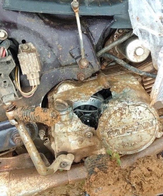 Nhóm đối tượng xông vào lán trực gây gổ, đập phá xe của cán bộ bảo vệ rừnghóm đối tượng xông vào lán trực gây gổ, đập phá xe của cán bộ bảo vệ rừng ảnh 2