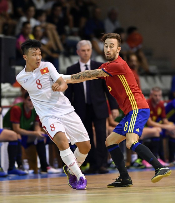 Đội tuyển futsal Việt Nam háo hức trước giờ sang UAE ảnh 2
