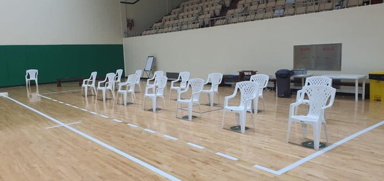 Sân đấu của tuyển futsal Việt Nam đá play-off World Cup đã được sửa chữa ảnh 1