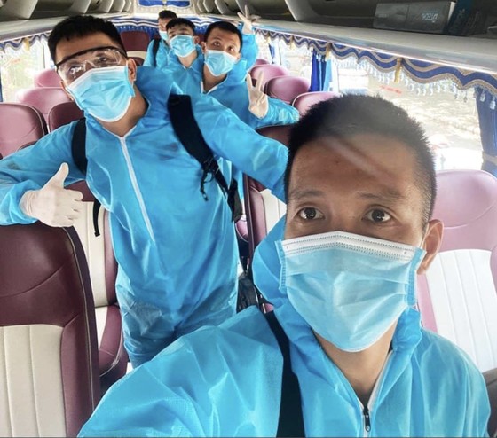 Một ngày trong phòng cách ly của tuyển futsal Việt Nam ảnh 1