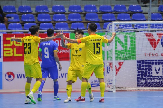 Áp lực giữ ngôi đầu của Sahako: Trên cao là gió lớn ảnh 2