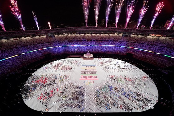 Khai mạc kỳ Olympic đặc biệt nhất trong lịch sử ảnh 1
