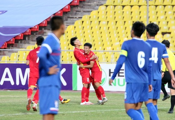Cầu thủ Đài Bắc Trung Hoa tức khi thua U22 Việt Nam, tố trọng tài xử ép ảnh 1