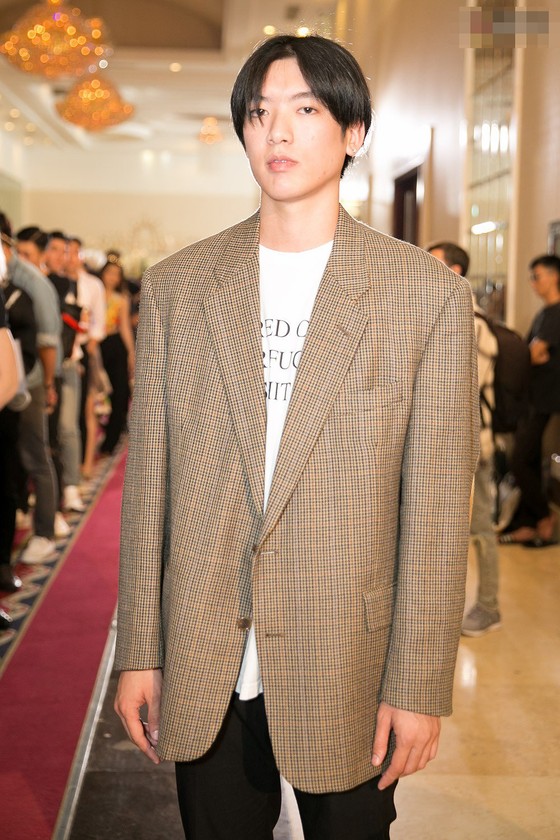Nhiều gương mặt quen làm “nóng” vòng casting The Face Vietnam 2018 ảnh 7