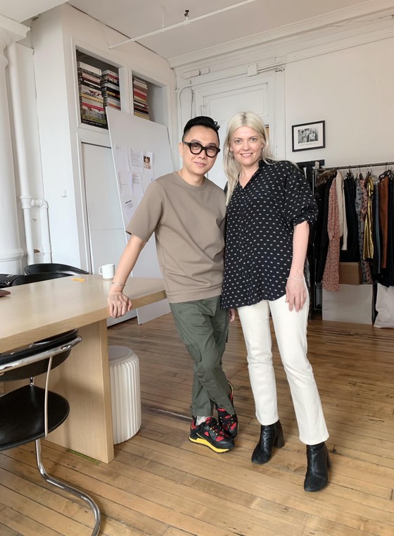 Thanh Hằng khoe trọn đôi chân 1m2 trong BST sẽ trình diễn tại New York Fashion Week của Công Trí ảnh 6
