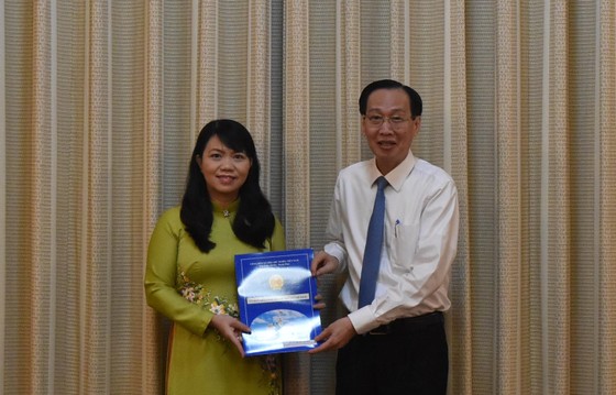Đồng chí Vũ Thị Huỳnh Mai làm Phó Chánh Văn phòng UBND TPHCM ảnh 1