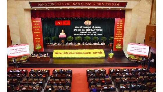 Ban Chấp hành Đảng bộ TPHCM khóa X đã thể hiện rõ bản lĩnh chính trị, kiên định mục tiêu ảnh 1