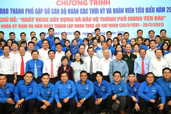 Thanh niên có còn “hừng hực lửa” như thế hệ cha anh? ảnh 5