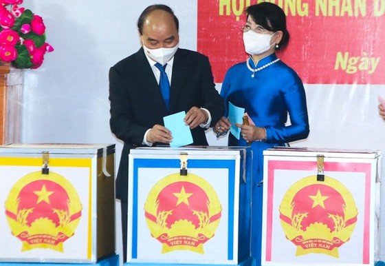 Cử tri TPHCM bỏ phiếu chọn đại biểu Quốc hội và đại biểu HĐND các cấp ảnh 5