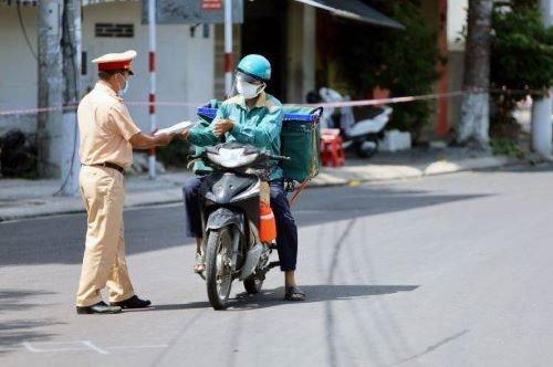 Tiệm hớt tóc, sửa xe, tạp hóa tại Khánh Hòa được hoạt động trở lại ảnh 1