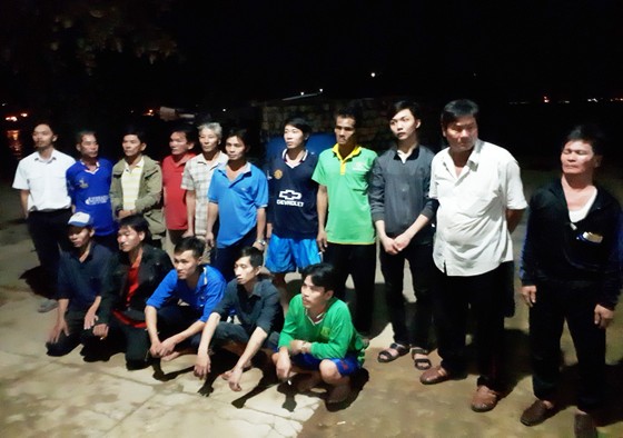 Tàu hàng tông chìm tàu cá rồi bỏ mặc 15 ngư dân lênh đênh giữa biển ảnh 1