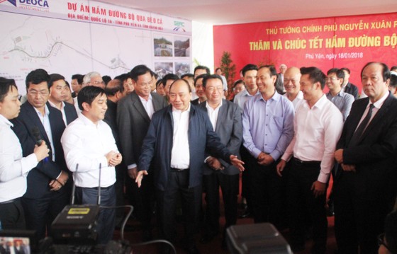 Thủ tướng Nguyễn Xuân Phúc thăm, tặng quà Tết cho người nghèo ở Phú Yên ảnh 4