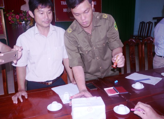 Vụ phát hiện vàng trong bao lúa: Số vàng được bàn giao cho công an xã ảnh 3