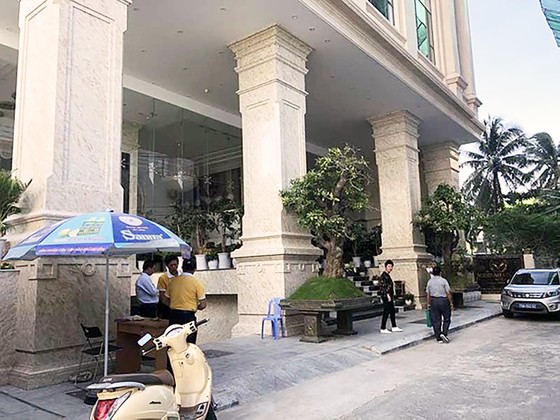 Một phóng viên Báo Pháp Luật TPHCM bị nhiều đối tượng dọa "giết chết cả gia đình" ảnh 1