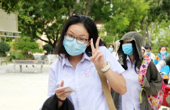 Thí sinh miền Trung đánh giá đề Sinh và GD-CD thiết thực ảnh 1