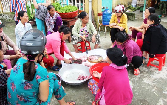 Xúc động cảnh người dân quyên góp, nấu ăn cho bộ đội tìm kiếm người mất tích ở Rào Trăng 3 ảnh 12