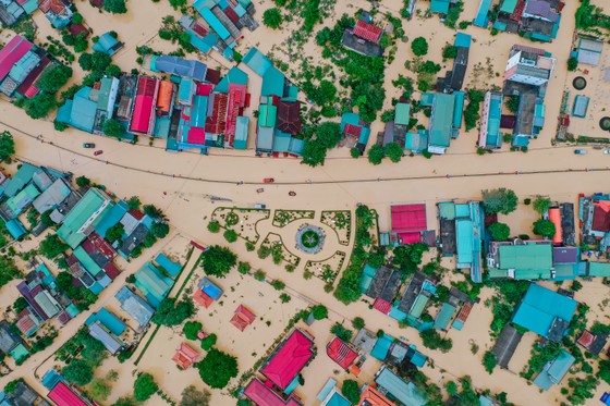 Quảng Trị nỗ lực tìm kiếm 11 người bị lũ cuốn mất tích ảnh 3