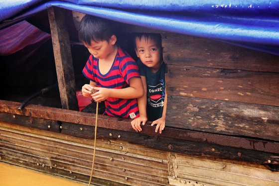 Quảng Trị nỗ lực tìm kiếm 11 người bị lũ cuốn mất tích ảnh 6