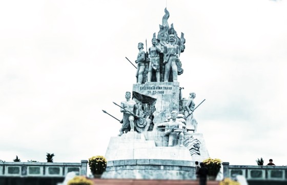Tượng đài 48 tỷ Khởi nghĩa Vĩnh Thạnh hoàn thành ảnh 2
