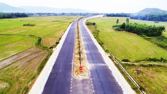 Bình Định gửi 11 kiến nghị lên Bộ GTVT để tạo nền tảng tốt nhất phát triển hạ tầng ảnh 3