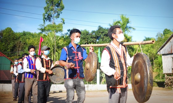 Những lá phiếu sớm sau dốc Cổng Trời ảnh 7