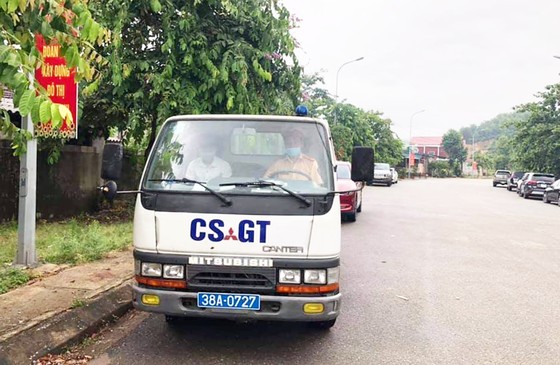 Thi tốt nghiệp THPT 2021: Nỗ lực hỗ trợ, bảo vệ kỳ thi tại các tỉnh vùng dịch miền Trung ảnh 4