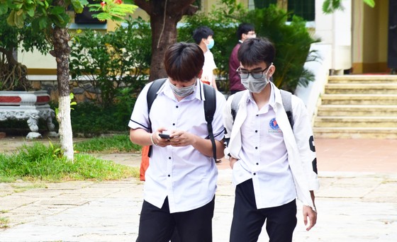 Thi tốt nghiệp THPT 2021: Nỗ lực hỗ trợ, bảo vệ kỳ thi tại các tỉnh vùng dịch miền Trung ảnh 7