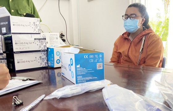 Lợi dụng dịch, rao bán kít test Covid-19 không phép ảnh 2