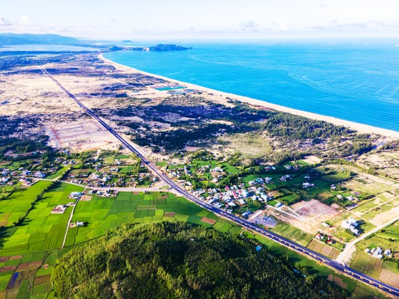 Giữa dịch, dòng vốn 40 ngàn tỷ đồng vẫn đổ vào Bình Định ảnh 2
