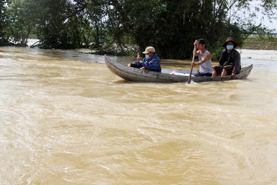 Mưa lũ gây thiệt hại nặng nề ở Bình Định, Phú Yên ảnh 13