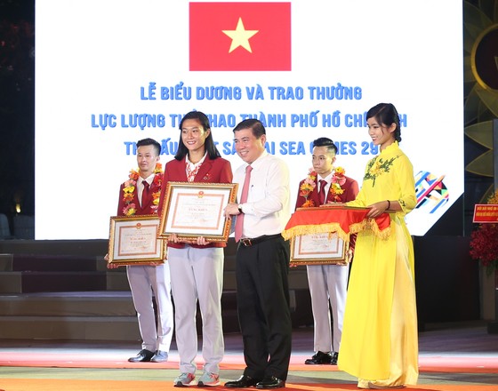 2,24 tỷ đồng thưởng VĐV xuất sắc tại SEA Games 29 ảnh 2