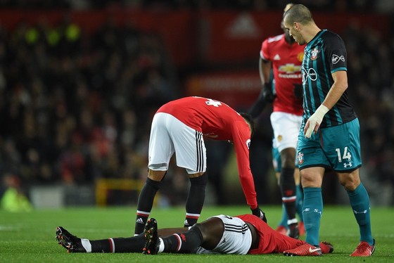 Lukaku chấn thương, Mourinho mất ngôi nhì ảnh 2