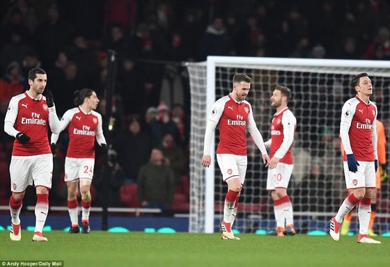 4 ngày, Wenger thua đậm Pep Guardiola 2 lần ảnh 9