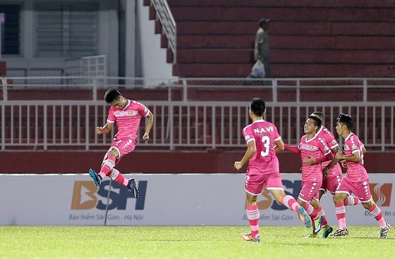 Vòng 2 Nuti Cafe V-League 2018 (trực tiếp): Hai đội cùng TPHCM đều thua trận ảnh 2