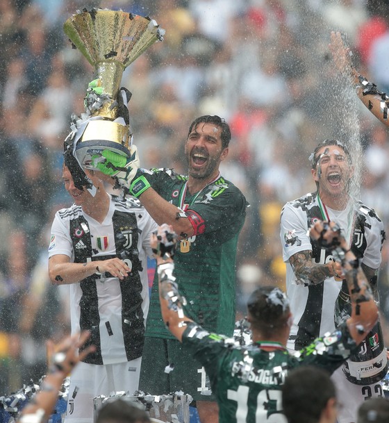 Chia tay Gianluigi Buffon, Juve giành Scudetto thứ 7 liên tiếp ảnh 10