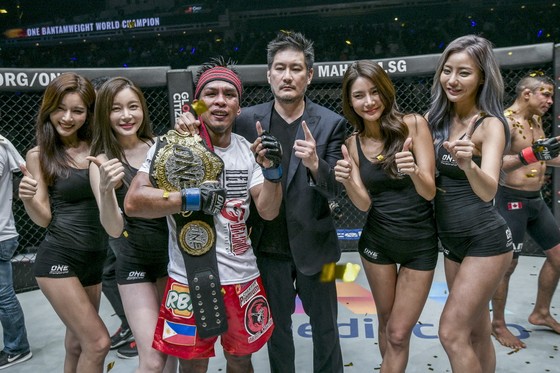 Kevin Belingon tước đai huyền thoại Bibiano Fernandes ảnh 1