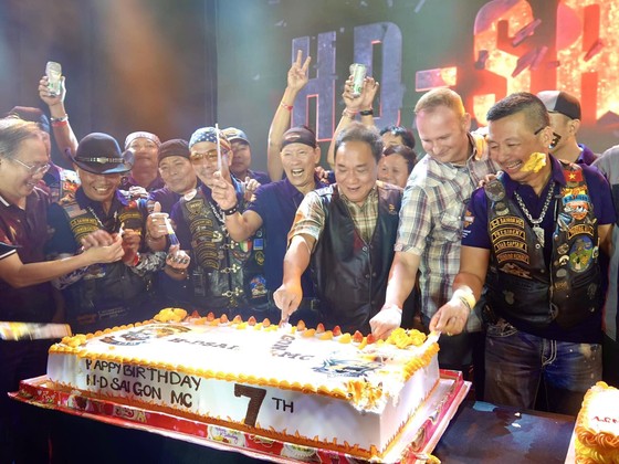 H-D SAIGON MC - 3 Thế hệ, 1 gia đình ảnh 1